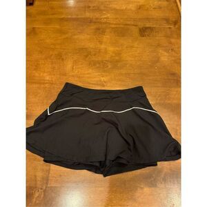 Women’s new without tags East West Company tennis skirt size large